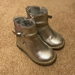 Baby gap silver metallic booties sz 5